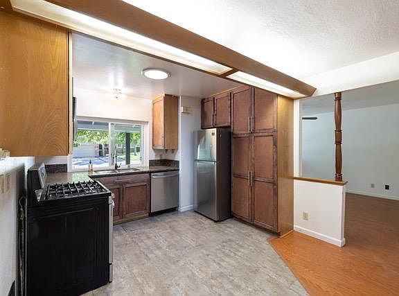 2nd image of 304 James Dr