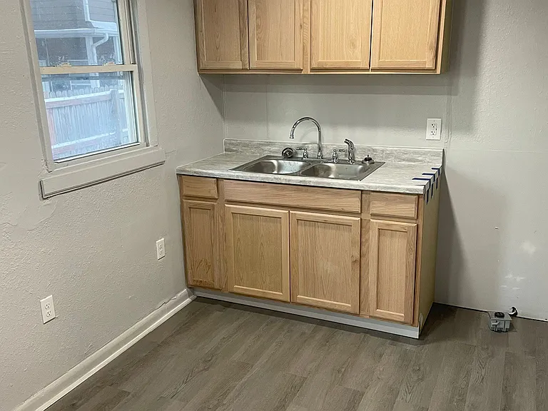 113 W Ash St #B — Photo 5