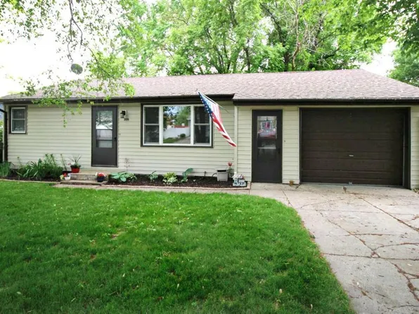 206 West St, Garfield, MN 56332
