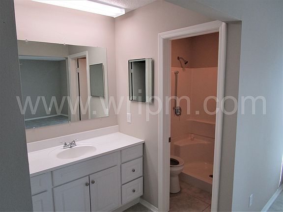 4th image of 4227 Baywoods Dr