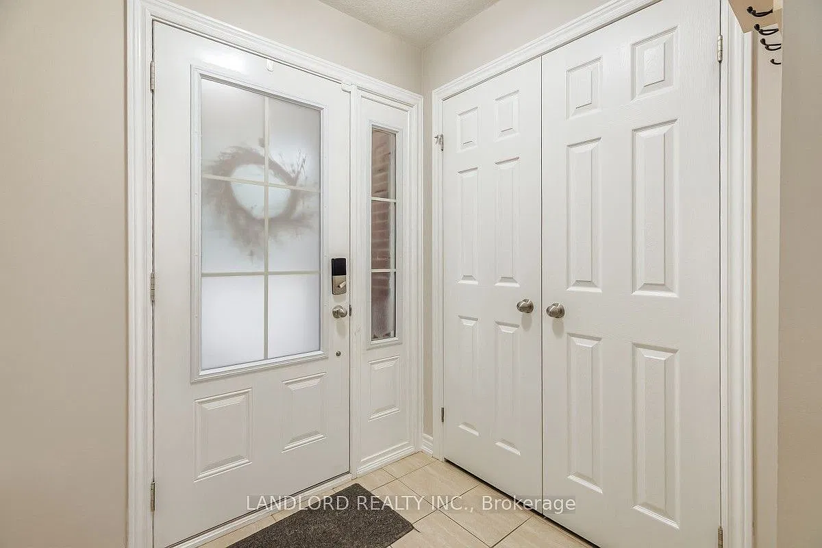 2 bed, $3,000 — Photo 4