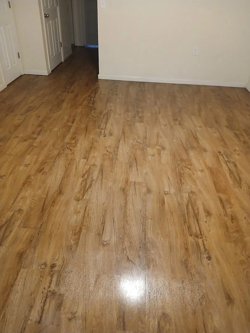 631 Scottsvale Dr — Photo 2