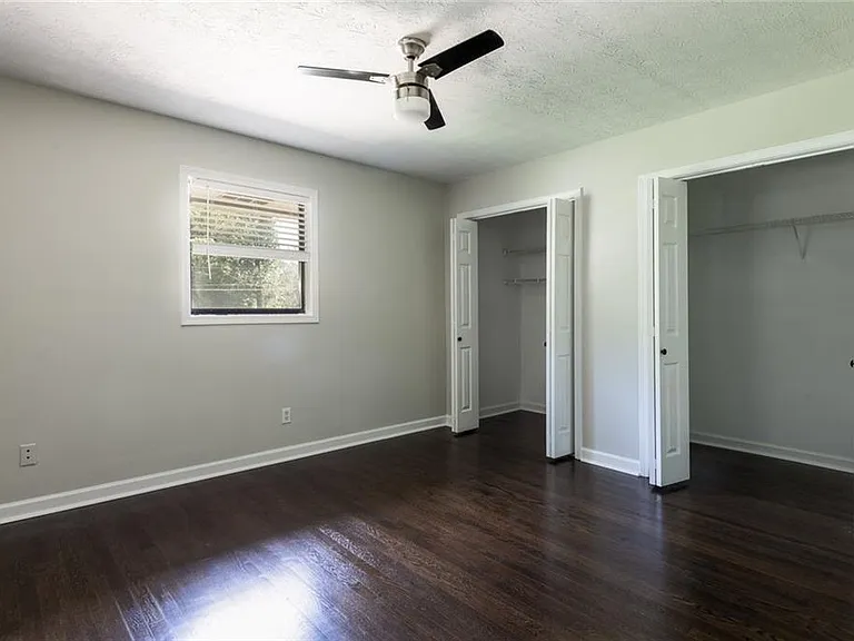 1947 Farris Dr — Photo 17