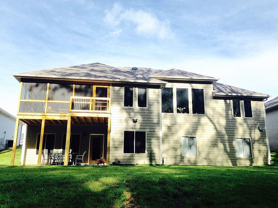 2nd image of 227 Westbrook Ct