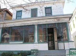 305 W 33rd St, Savannah, GA 31401