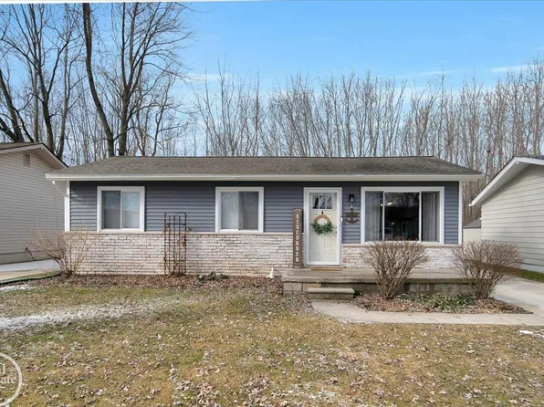 39545 Detroit St, Harrison Township, MI 48045