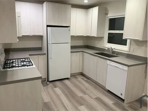 4039 Nicolet Ave, Los Angeles, CA 90008