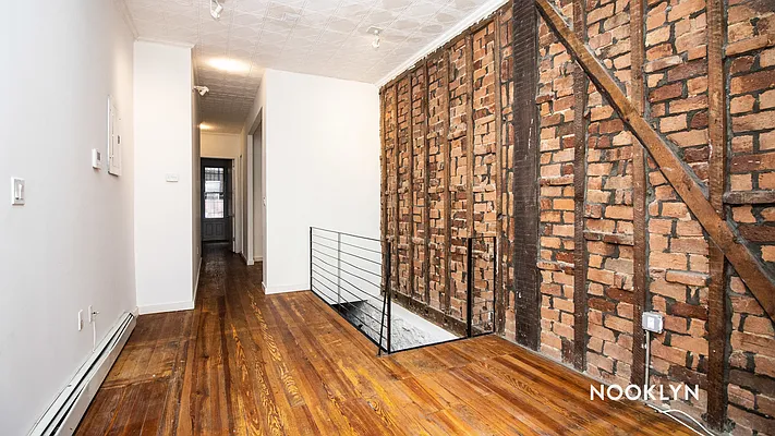 Rented by Nooklyn NYC LLC | media 21