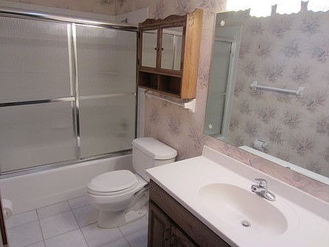 5th image of 12744 Portland Cir