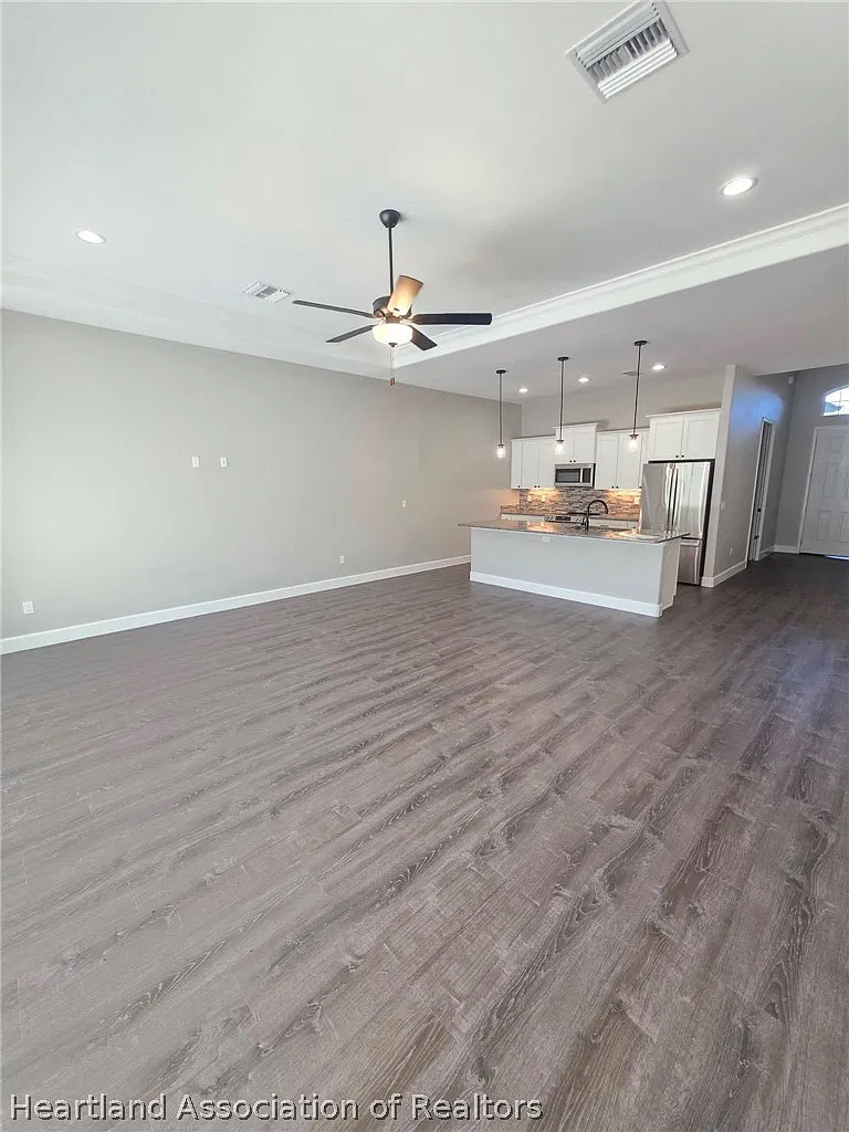 2 bed, 2.0 bath, 1569 sqft, $1,900 — Photo 3