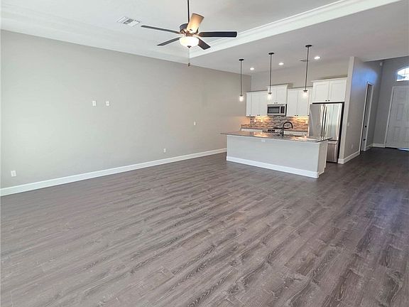 3rd image of 3067 Golden Bear Rd