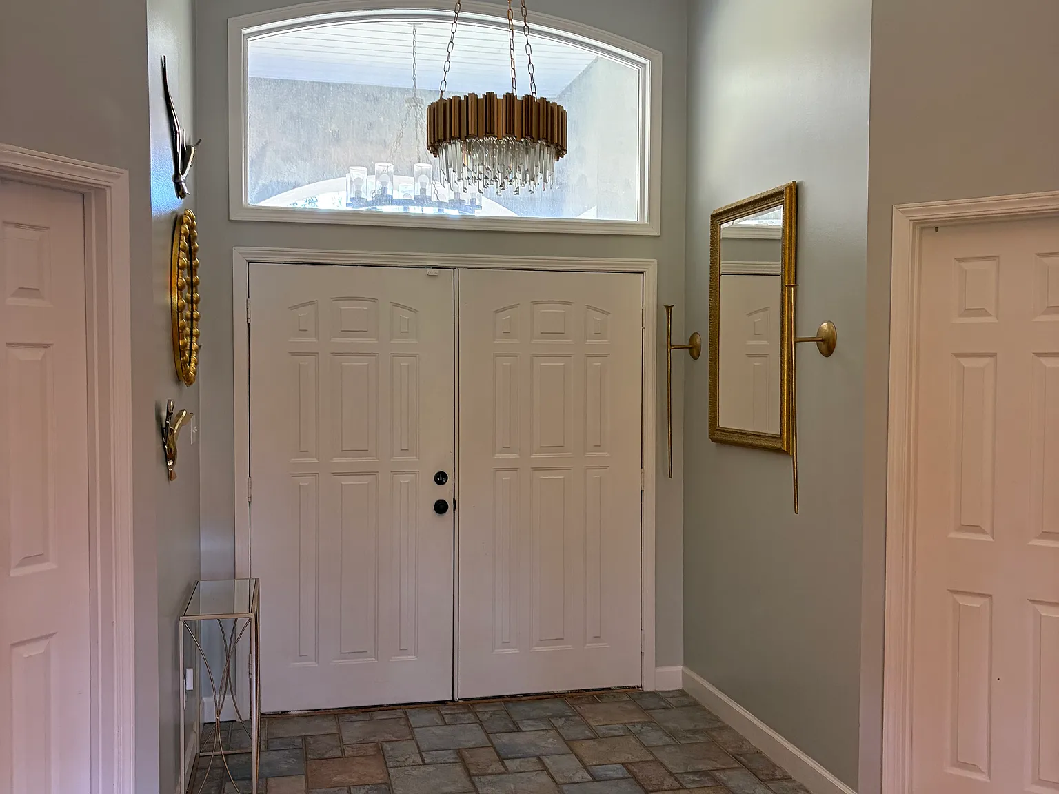 4 bed, 2891 sqft, $3,500 — Photo 2