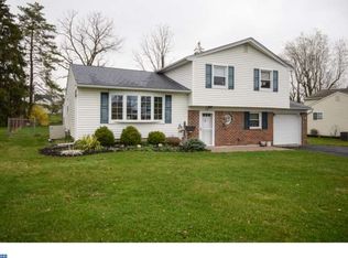 1555 Windmill Rd, Warminster, PA 18974