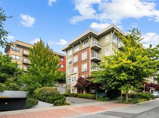 870 Short St #407, Saanich, BC V8X2V5