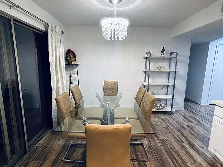 E Paradise Dr — Photo 8