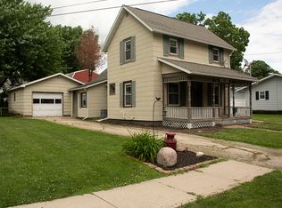 402 W Morris St, Morrison, IL 61270