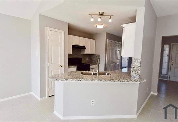 5th image of 15345 Kingfield Dr