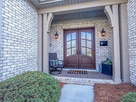5th image of 5584 Foxgate Cir