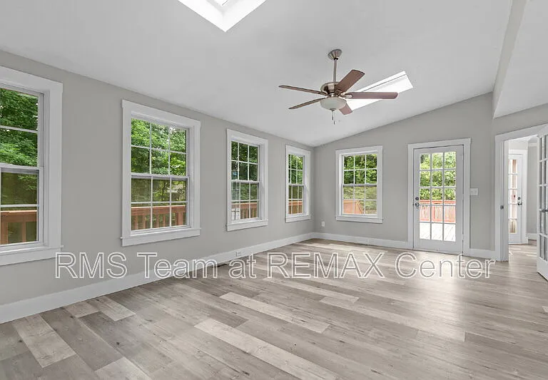 773 Huntington Way NW — Photo 10