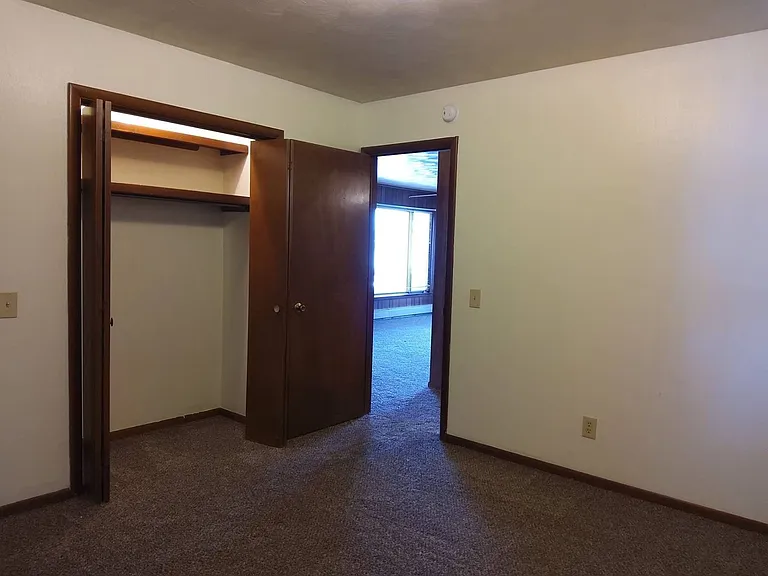 213 Crystal Valley Dr — Photo 10