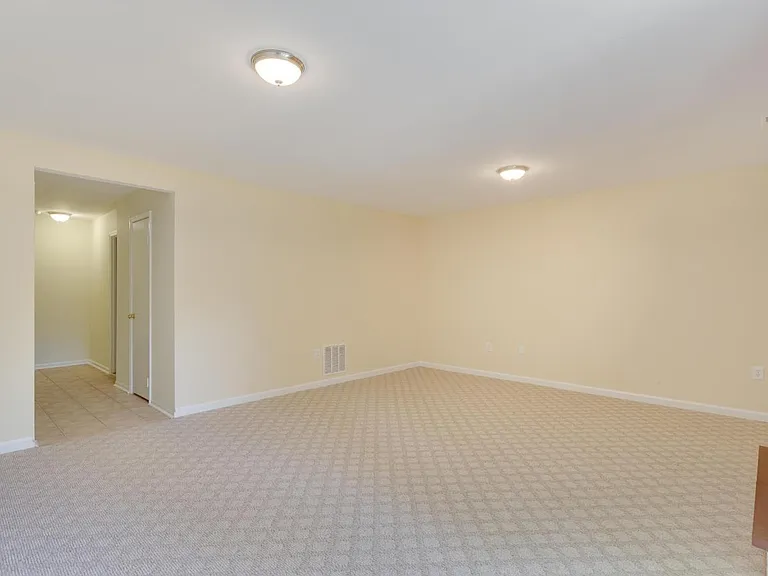 9884 High Water Ct — Photo 17