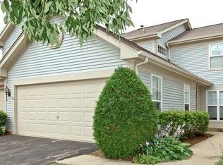 886 Dandridge Ct, Elgin, IL
