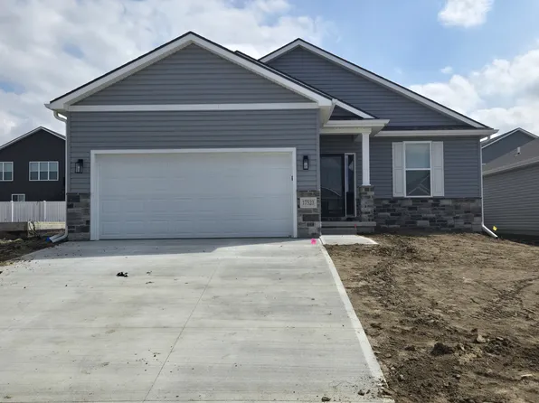 17523 Greenleaf St, Omaha, NE 68136