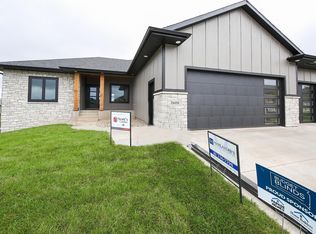 2608 S Faith Ave, Sioux Falls, SD 57110