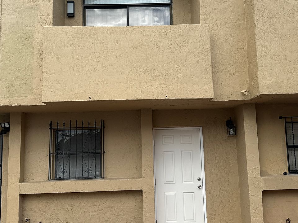1st image of 2635 W 52nd Pl #206