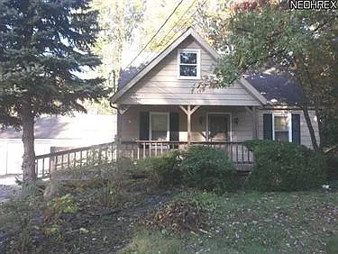 422 Howland Wilson Rd SE photo 1