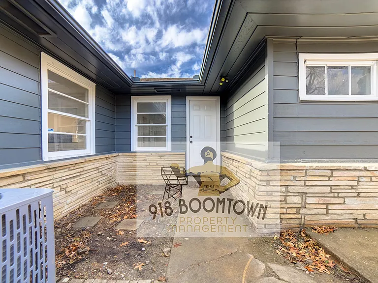 4819 E 37th Pl — Photo 28