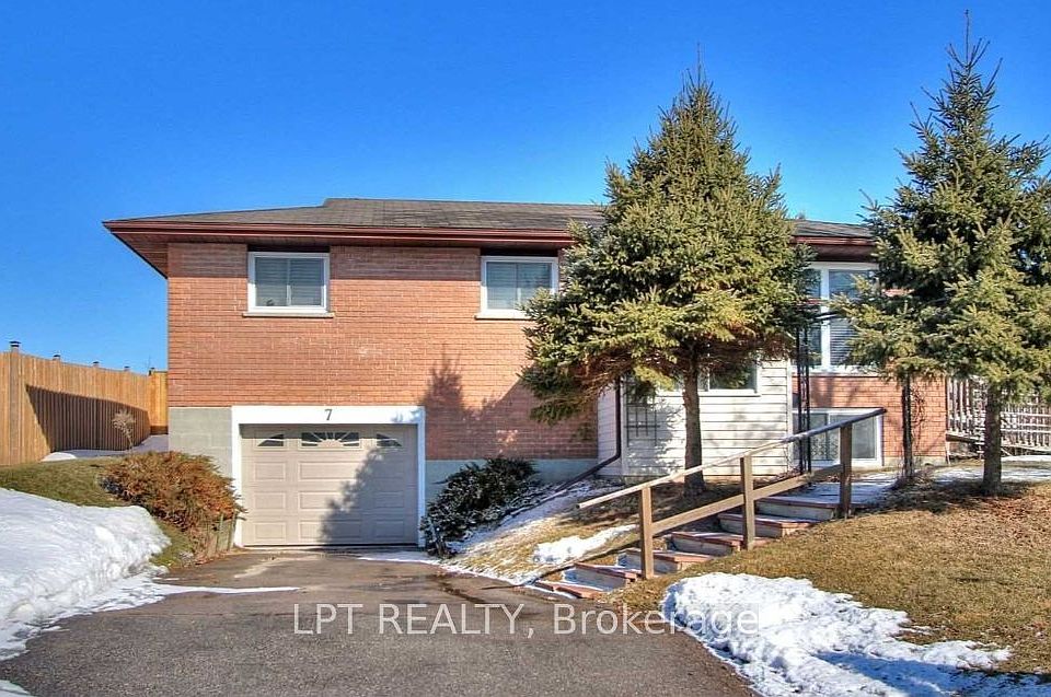 1st image of 7 Champlain Blvd
