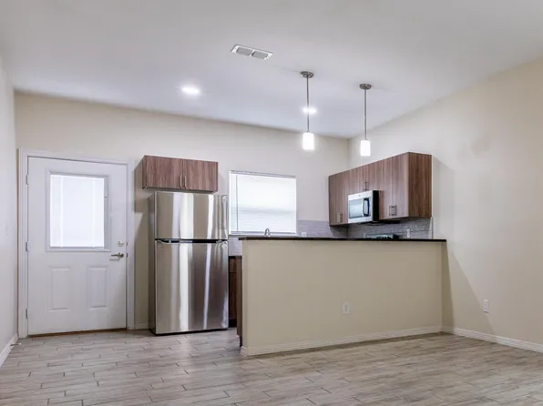 1601 W Greenwich St APT 2, Edinburg, TX 78541