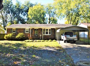 807 Dexter Creek Dr, Dexter, MO 63841