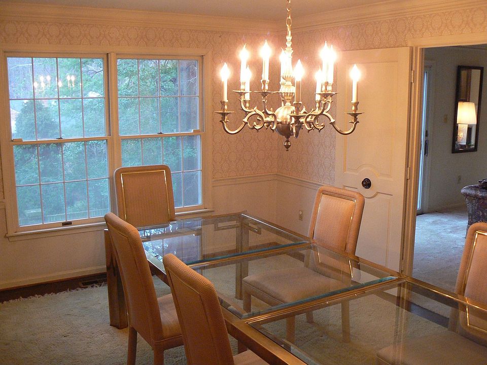 2nd image of 2743 Unicorn Ln NW