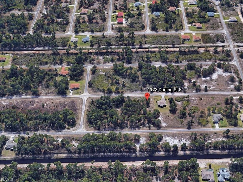 1st image of 1123 Darling St E