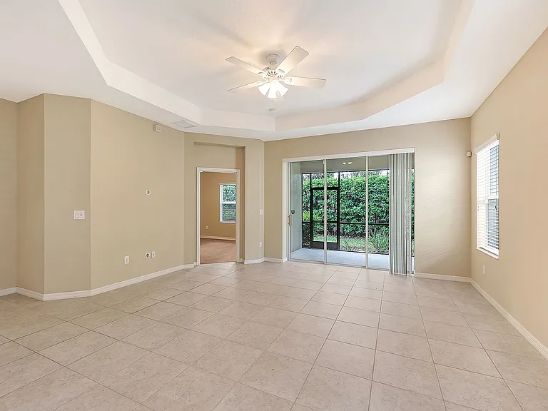 4904 Maymont Park Cir — Photo 15