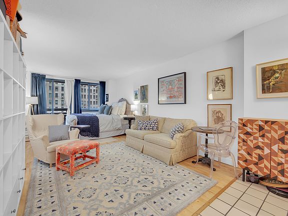 5th image of 347 W 57th St APT 9E