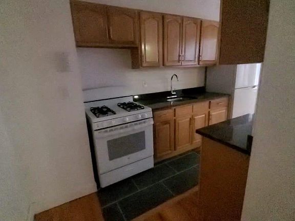 3rd image of 1250 Sherman Ave #10D