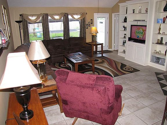 3rd image of 204 McVoy Dr