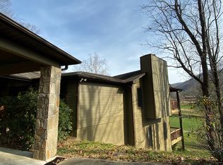 358 Country Club Dr, Canton, NC 28716