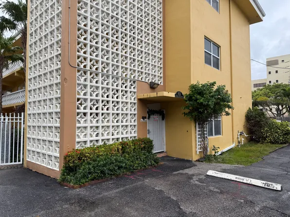 815 Middle River Dr, Fort Lauderdale, FL 33304