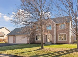 4102 Red Oak Ln, Excelsior, MN 55331