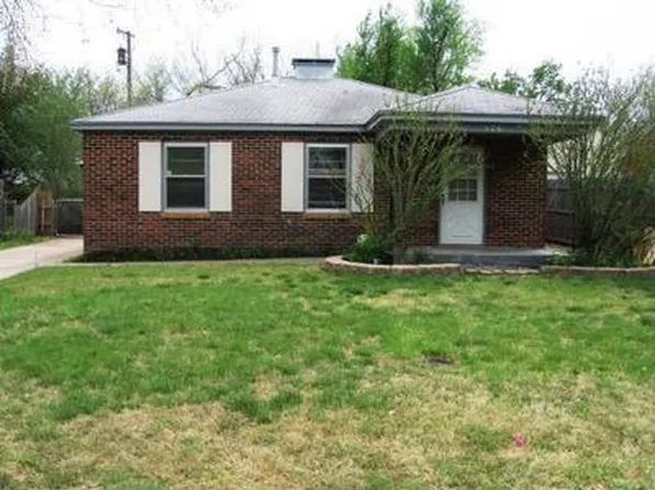 526 E Douglas Dr, Midwest City, OK 73110