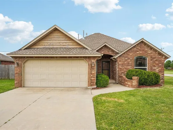 860 SW 10th St, Moore, OK 73160
