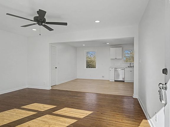 4th image of 317 Church St