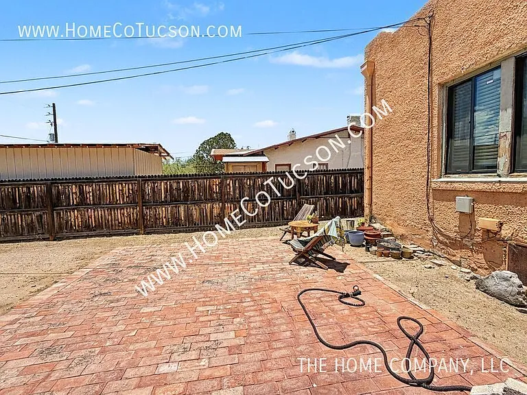 542 E Speedway Blvd — Photo 16