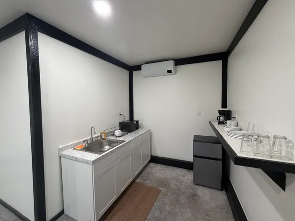 1922 1/2 Scenic Ave #1/2, Central Pt, OR 97502