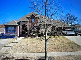 3138 E Pebblestone Dr, Fayetteville, AR 72701
