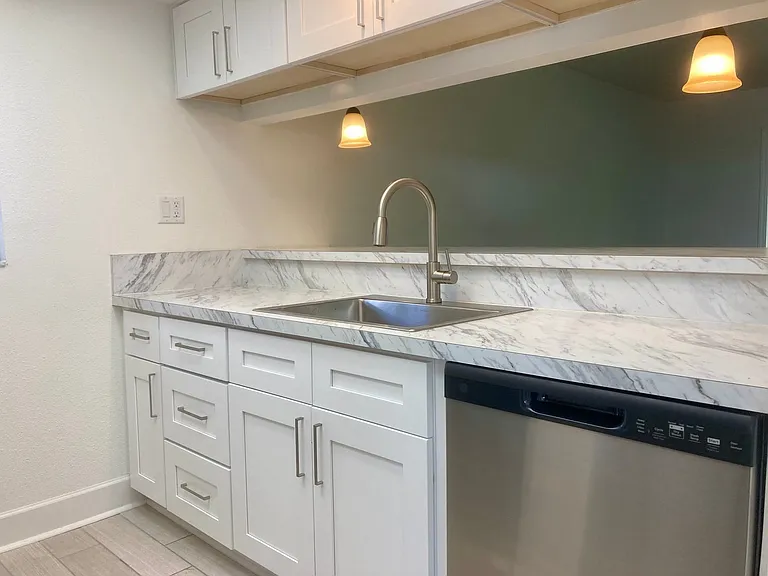 11499 W Bayshore Dr — Photo 10